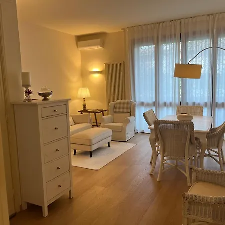 Apartament Nina , Lido Di , Lucca *